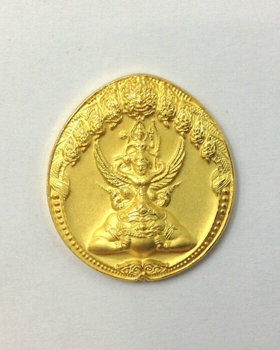 แรงจริง!!!เหรียญพระนารายณ์ทรงครุฑประทับราหู เจ้าคุณธงชัย วัดไตรมิตรฯ เนื้อชุบทองพ่นทราย กล่องเดิม