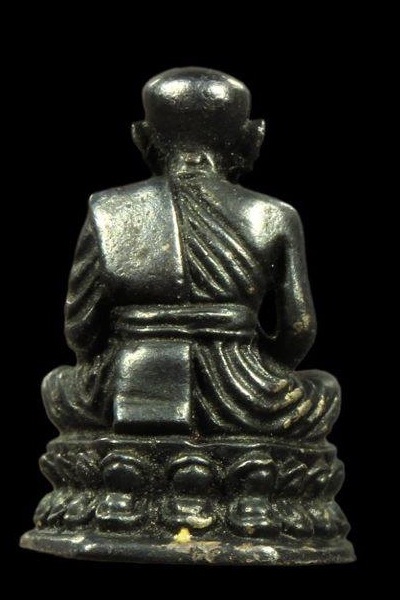 รูปหล่อหลวงปู่ทวด เนื้อเงิน พิมพ์หัวไม้ขีด ปี 35