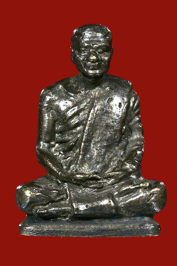 รูปหล่อพระอาจารย์วัน อุตตโม  วัดถ้ำอภัยดำรงธรรม รุ่นแรก