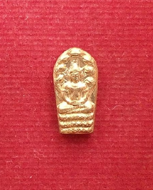 พระปรกใบมะขามรุ่นแรก เสาร์5 หลวงปู่ทิม วัดพระขาว ปี37 เนื้อทองเหลือง