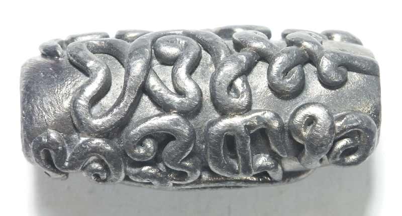 ลูกสะกดหล่อยันต์ยุ่งรุ่นแรก เนื้อตะกั่ว ปี 2551 หลวงพ่อตัด วัดชายนา สวยเดิมๆ หายากแล้วนะครับ