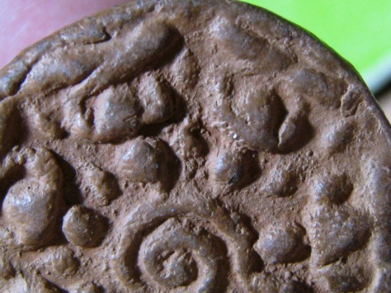 พระงบน้ำอ้อย เนื้อดิน พิมพ์อุกลาง กรุหนองแซง จ.สระบุรี สภาพพอสวย