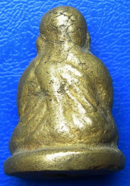 รูปหล่อหลวงพ่อเงิน วัดบางคลาน.............(D-4)