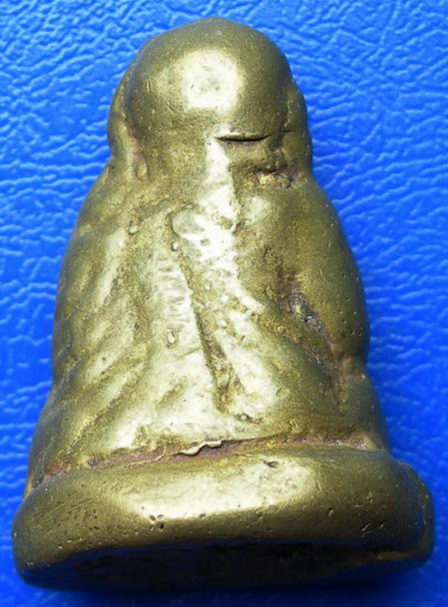 รูปหล่อหลวงพ่อเงิน วัดบางคลาน.............(D-6)