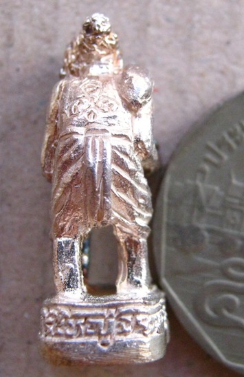 ชูชกมหาลาภ รุ่นแรก หลวงพ่อสิน วัดละหารใหญ่ จ ระยอง เนื้อเงิน หมายเลข734 ตอกโค้ด นะ พร้อมกล่องเดิม