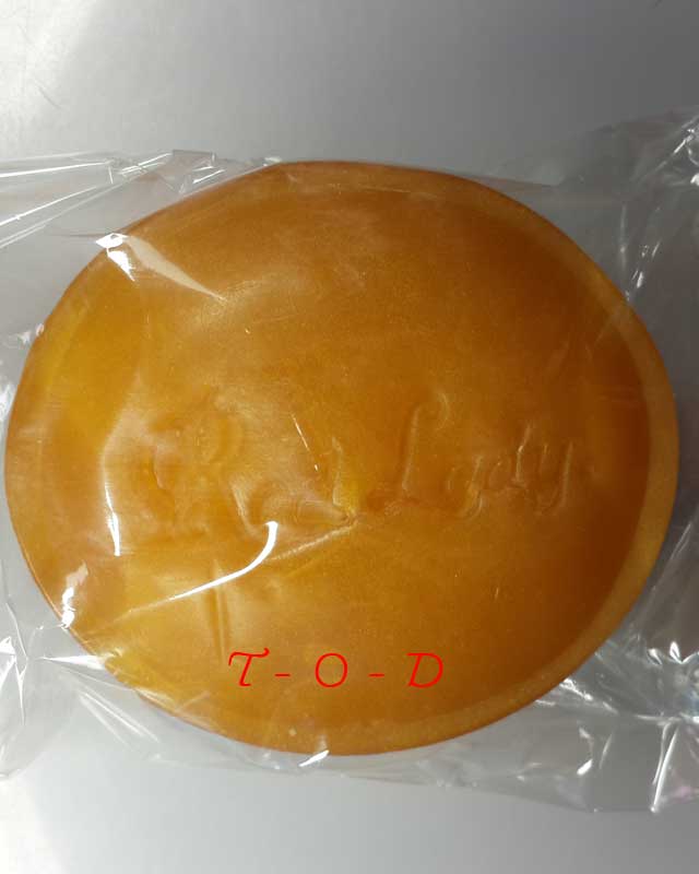 สบู่เกร็ดทองคำ Red Lady