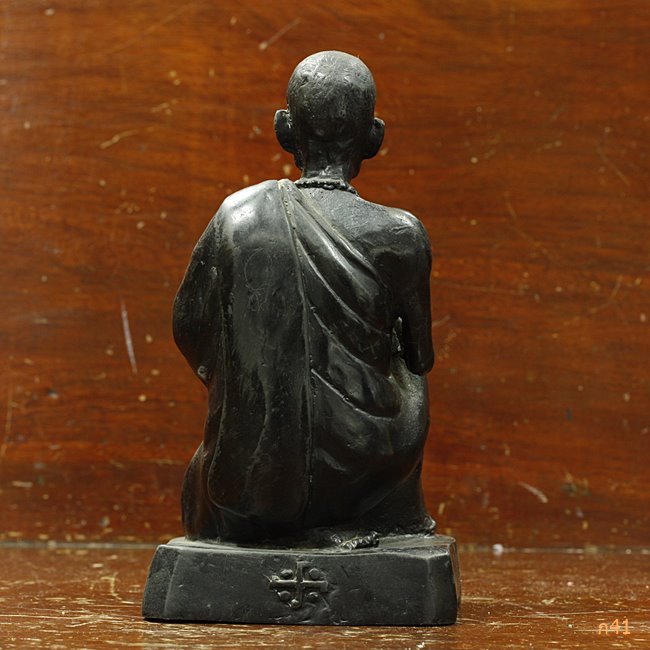 พระบูชาหลวงพ่อโอภาสี บางมด ฐานเหลี่ยมอุดลูกแก้ว