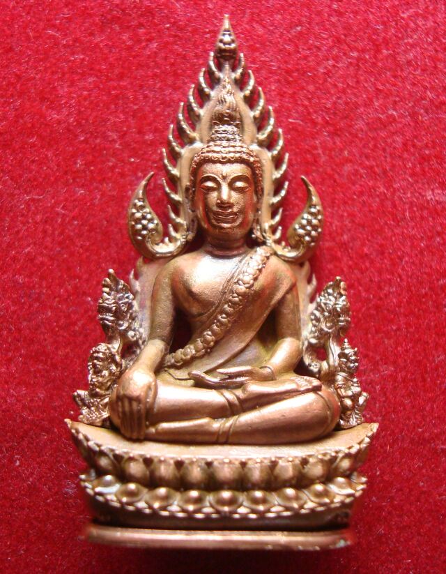 รูปหล่อพระพุทธชินราช  องค์ที่ 1