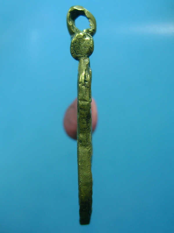 เหรียญหล่อคันธารราฐ พิมพ์เสมา ปี ๒๔๗๒