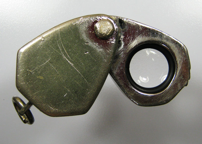 nikon รุ่นเก่า เลนส์ชั้นเดียว บอดีเงิน ชุบทองคำขาว เลนใสสาพดี ไม่มีรอย ภายนอกผ่านสนามมาเยอะ