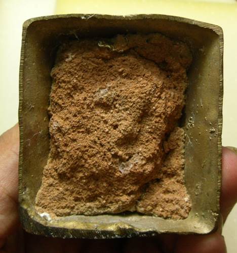 รูปหล่อบูชานางกวัก เนื้อทองผสม ก้นดินไทย สูง 4.5 นิ้ว ไม่ทราบที่