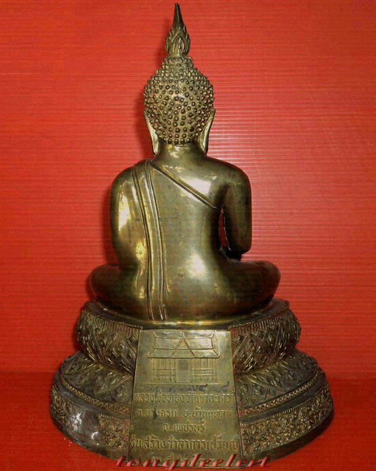 พระบูชาหลวงพ่อทอง วัดเขาตะเครา จ.เพชรบุรี รุ่นสร้างศาลาการเปรียญ หน้าตัก 5 นิ้วค่ะ