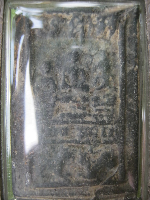 พระสิงห์ป้อนเหยื่อ กรุวัดบางระกำ      