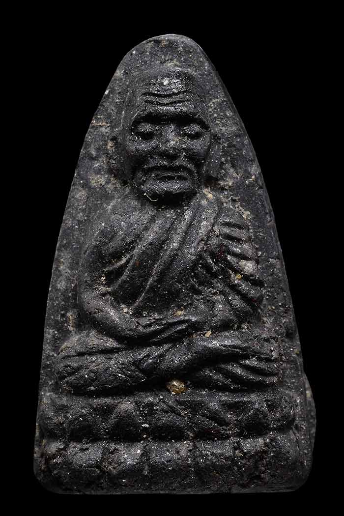 หลวงปู่ทวด เนื้อว่าน ปี 24 พิมพ์ใหญ่ จมูกโด่ง คมชัด สวยระดับประกวดครับ