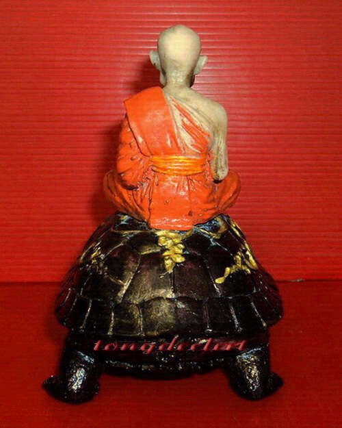 รูปเหมือนบูชาหลวงปู่หลิวนั่งเต่า วัดไร่แตงทอง เนื้อเรซิ่น หายาก สวยมากค่ะ