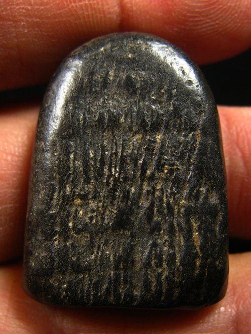 พระเนื้อดิน เนื้อหามวลสารดี สวยไม่ทราบที่ครับ