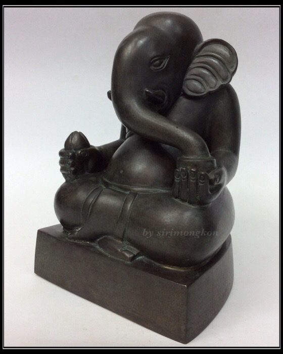 พระพิฆเนศ รุ่น 55ปี คณะสถาปัตยกรรมศาสตร์ ม.ศิลปากร ปี52 ขนาดบูชา หน้าตัก 5นิ้ว เนื้อสำริดเขียว