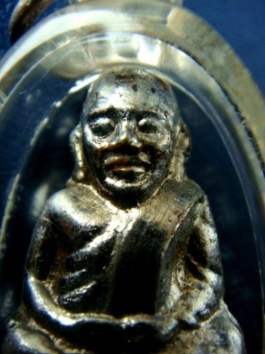 รูปเหมือนหลวงพ่อเงิน พิมพ์ฐานสูง เนื้อทองเหลืองชุบนิเกิล ปี 2515 (วัดท้ายน้ำสร้าง)