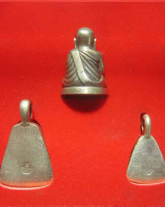 รูปเหมือนหลวงพ่อเงิน 91ปี กรมเสมียนตราพิธีดีปลุกเสก 3วาระ วัดสุทัศนเทพวราราม วัดพระแก้ว วัดบางคลาน 