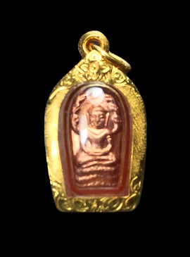 ***เคาะเดียว***ปรกมะขามหลังรูปเหมือนหลวงพ่อสิน วัดละหารใหญ่ เลี่ยมทองพร้อมใช้