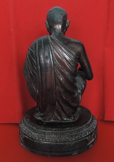 พระบูชาหลวงพ่อคูณ ปี 37 รุ่น คูณ ทอง อินทร์ สวยเดิมๆ หายากครับ