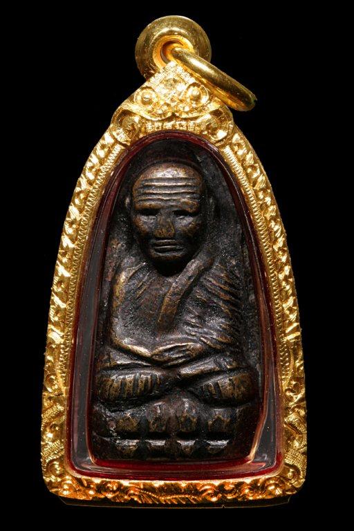 พระหลวงปู่ทวด พิมพ์กลาง ปั๊มซ้ำ หลังหนังสือ ปี 2506