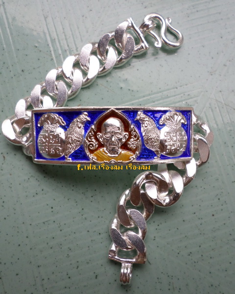 เลสหลวงพ่อรวย วัดตะโก ๔ บาทลงยา ปี๕๗ รุ่นไตรมาส๙๓ เข้าแถวจำกัดจำนวนเช่าครับ ป้ายแดง