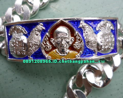 เลสหลวงพ่อรวย วัดตะโก ๔ บาทลงยา ปี๕๗ รุ่นไตรมาส๙๓ เข้าแถวจำกัดจำนวนเช่าครับ ป้ายแดง