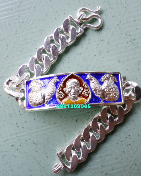 เลสหลวงพ่อรวย วัดตะโก ๔ บาทลงยา ปี๕๗ รุ่นไตรมาส๙๓ เข้าแถวจำกัดจำนวนเช่าครับ ป้ายแดง