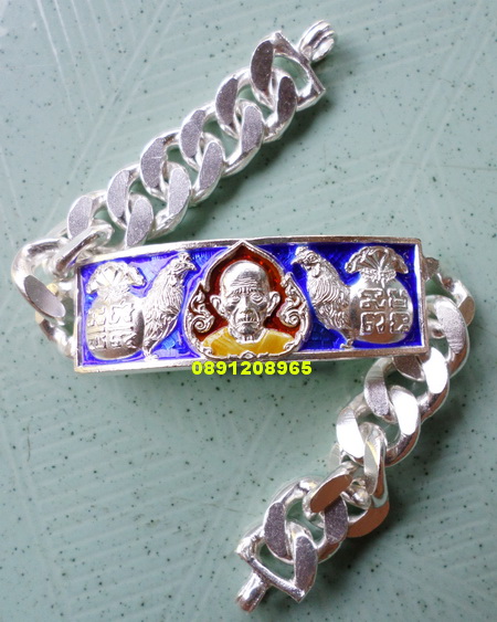 เลสหลวงพ่อรวย วัดตะโก ๔บาทลงยา ปี๕๗ รุ่นไตรมาส๙๓ เข้าแถวจำกัดจำนวนเช่าครับ ป้ายแดง