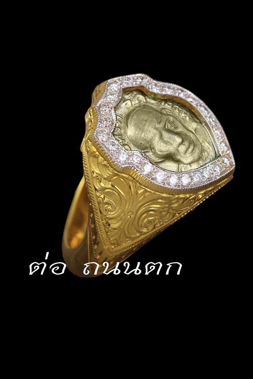 แหวนหลวงปู่ทวด หลังแบบ ปี2506 เลี่ยมทองฝังเพชรแท้พร้อมใช้ สวยวิ้งๆครับท่าน
