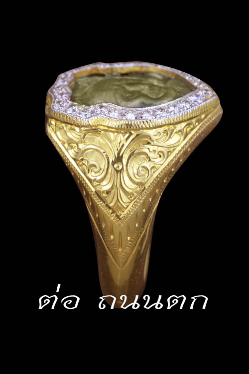แหวนหลวงปู่ทวด หลังแบบ ปี2506 เลี่ยมทองฝังเพชรแท้พร้อมใช้ สวยวิ้งๆครับท่าน