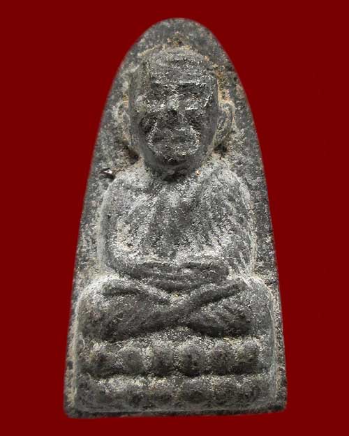 พระผงหลวงปู่ทวด เหยียบน้ำทะเลจืด วัดช้างให้ จ.ปัตตานี รุ่น"ปลดหนี้ รวย รวย รวย" ปี ๒๕๓๙ เนื้อผงว่าน