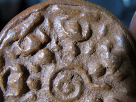 พระงบน้ำอ้อย เนื้อดิน พิมพ์อุกลาง กรุหนองแซง จ.สระบุรี สภาพพอสวย สามารถนำส่งประกวดได้ 