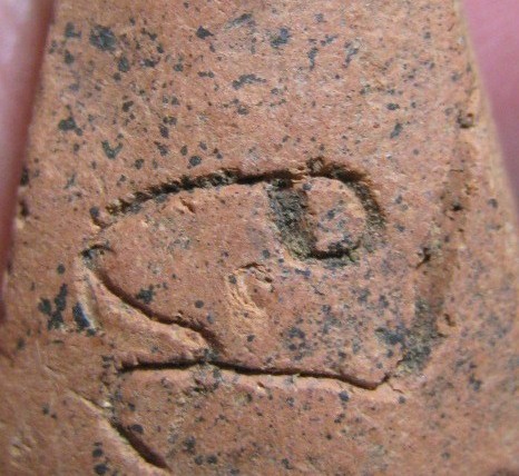 พระนางพญา เนื้อดิน กรุวัดคู้ยาง จ.กำแพงเพชร สภาพพอใช้ 