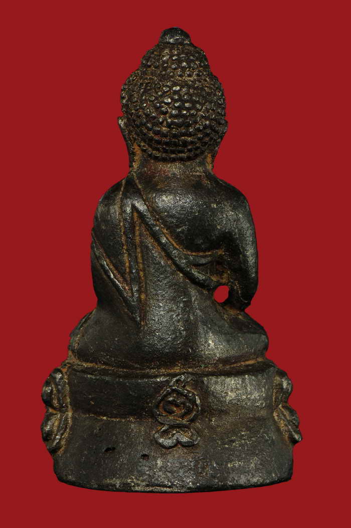 พระกริ่งเจริญลาภ หลวงปู่หมุน เนื้อนวโลหะหล่อโบราณ