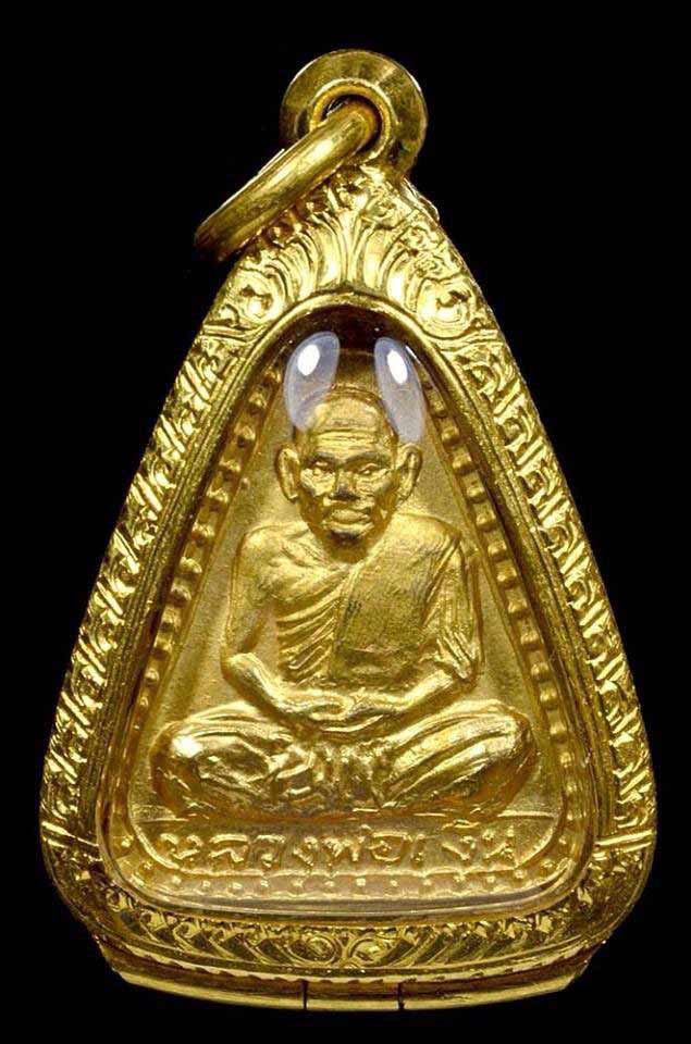 จอบใหญ่15หลวงพ่อเงิน บางคลาน ปี 2515 สวยวิ้งๆสวยมากๆเลี่ยมทองสวยๆพร้อมใช้ครับ no,6