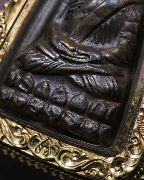 หลวงพ่อทวด หลังหนังสือพิมพ์ใหญ่ปี 2505 พระสวยเดิมๆ สวยวิ้งๆจมูกโด่งสุดๆ ถือว่าสวยมากๆครับ 