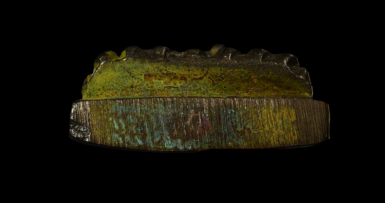 หลวงปู่ทวด หลังเตารีด เนื้อนวะโลหะ พิมพ์ใหญ่ รุ่นสร้างโรงพยาบาลโคกโพธิ์ ปี 2539