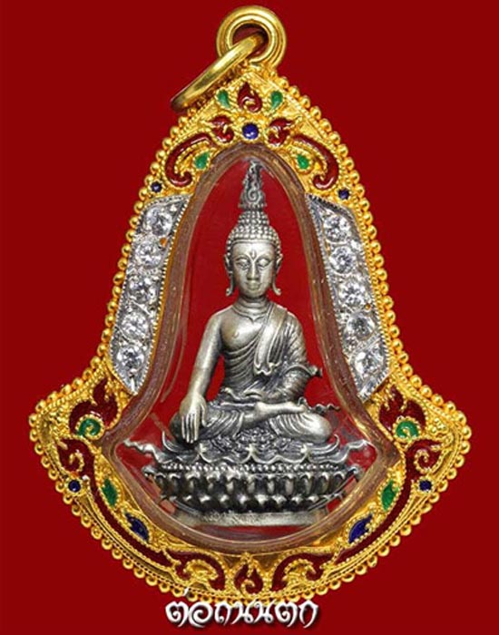 พระพุทธประทานยศบารมีเนื้อเงินเล็กหมายเลข1209อุปกรณ์ครบมาพร้อมกรอบทองคำฝังเพชรงานมือสุโขทัยสวยวิ้งๆ