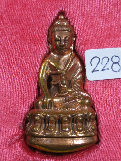 #228 พระกริ่งพุทธองค์ เนื้อนวะแก่เงิน ตามตำหรับพระสังฆราชแพ วัดสุทัศน์ สร้าง ๕๐๐ องค์ 