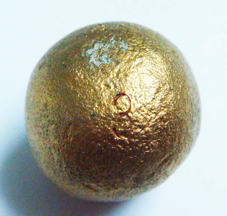 ลูกอมผงพรายกุมาร พร้อมกระดาษสารพัดกัน ปี พ.ศ. 2554 โค๊ตเลข 3 จารมือ สร้าง 999 ลูก