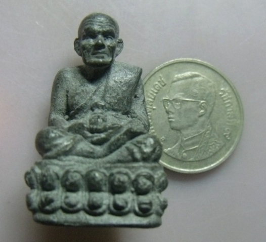 **วัดใจ**หลวงปู่ทวดลอยองค์เนื้อว่านอุ้มลูกแก้ว วัดพะโค๊ะ จ.สงขลา ใต้ฐานฝังตะกรุด เก่า**สวยๆ เชิญชม