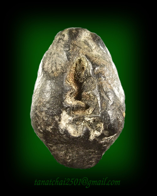 พระเม็ดน้อยหน่า เนื้อดิน หลังยันต์อุนาโลม กรุวัดศาลาปูน จ.อยุธยา