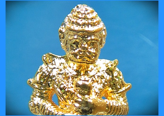 ท้าวเวสสุวรรณ รุ่นโชคดีมีชัยรับปีมังกรทอง หลวงพ่อเณร วัดทุ่งเศรษฐี กรุงเทพ ฯ