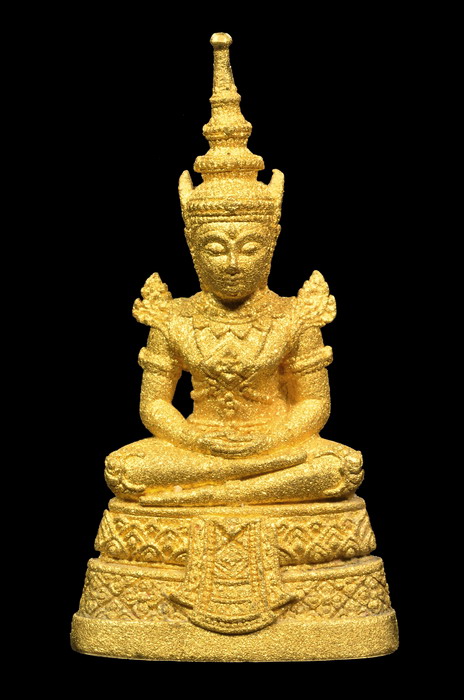 พระแก้วมรกต พระพุทธมหามณีรัตน์ปฏิมากร๖๔ ปีกรมสรรพสามิต เนื้อทองคำพ่นทรายสวยมากล่องเดิมหมายเลข ๑๐๘๙๘