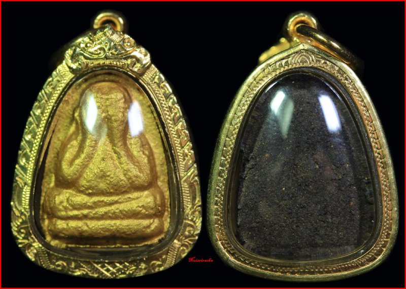พระปิดตา ครบรอบ 72 ปี เนื้อว่านหยาบ บ  (หายาก) หน้าทาทอง หลวงปู่บัว วัดเกาะตะเคียน เลี่ยมทอง