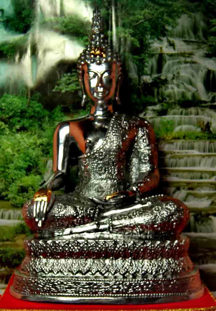 พระบูชาศิลปะแบบสมัยสุโขทัย ปางมารวิชัย ล้อพุทธศิลป์ ขนาดหน้าตัก 9 นิ้ว เนื้อผสมเงินยวง 