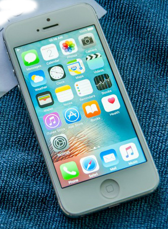 iPhone 5 16GB สีขาว อุปกรณ์ครบ กล่องเลขอีมี่ตรง ติดฟิล์มแล้ว ไม่ติดไอคราว, รีเซ็ตได้ตลอด