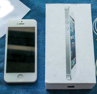 iPhone 5 16GB สีขาว อุปกรณ์ครบ กล่องเลขอีมี่ตรง ติดฟิล์มแล้ว ไม่ติดไอคราว, รีเซ็ตได้ตลอด